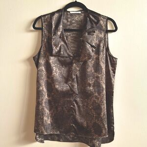 T Tahari Ruffled V-Neck Shell in Bronze Black Size Large